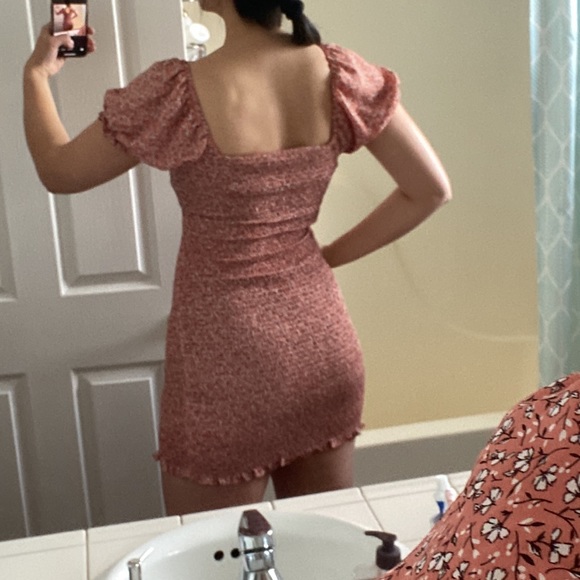 Pink and white floral body con mini dress - Picture 2 of 8